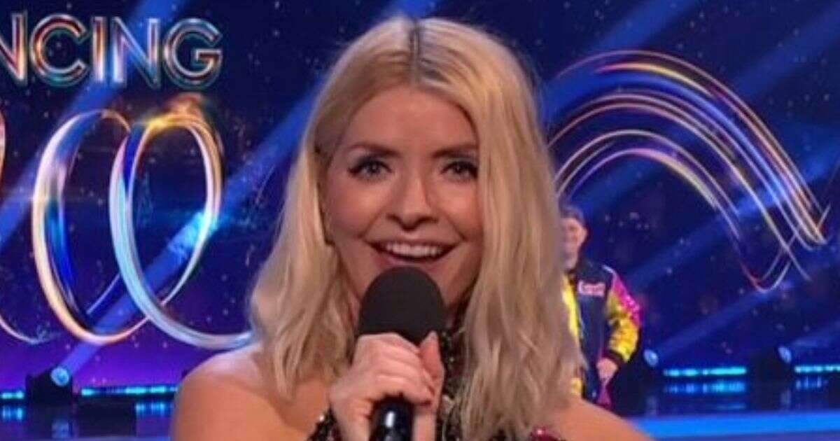 Dancing on Ice's Holly Willoughby tells co-star 'I can barely look at you' over costume 'blunder'