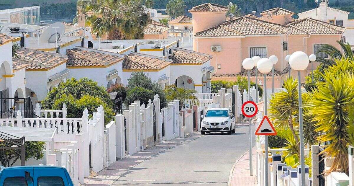 Bodies of Brits 'lay undiscovered for days' in Costa Blanca home as cops probe deaths