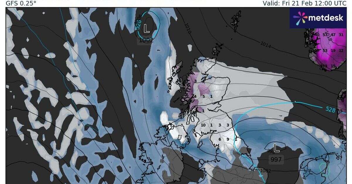 UK snow: New maps turn purple as 455-mile wall of snow descends on Britain