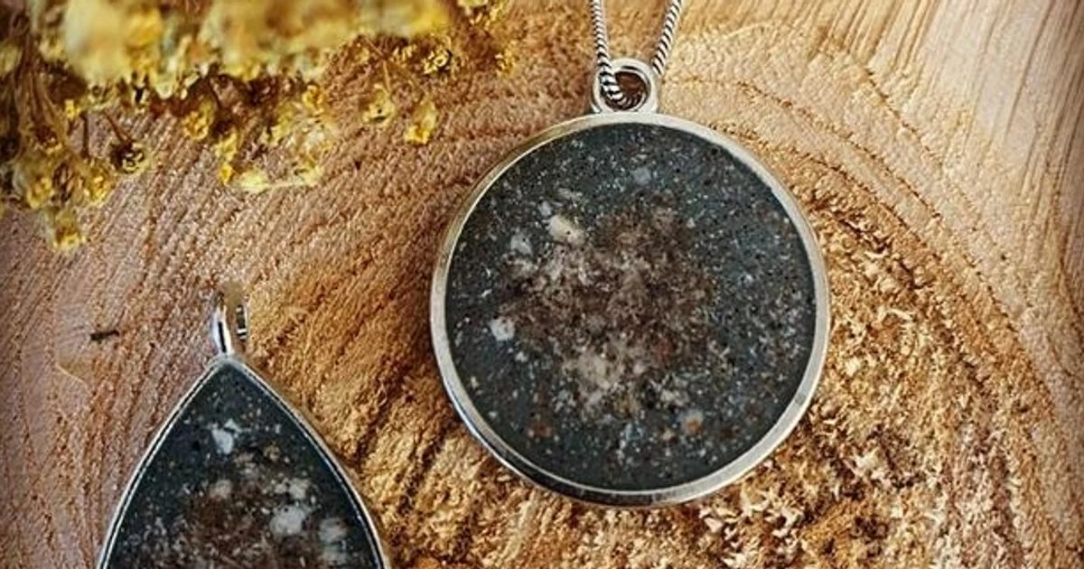 Mums craft jewellery out of breastmilk and DNA to cherish special life memories