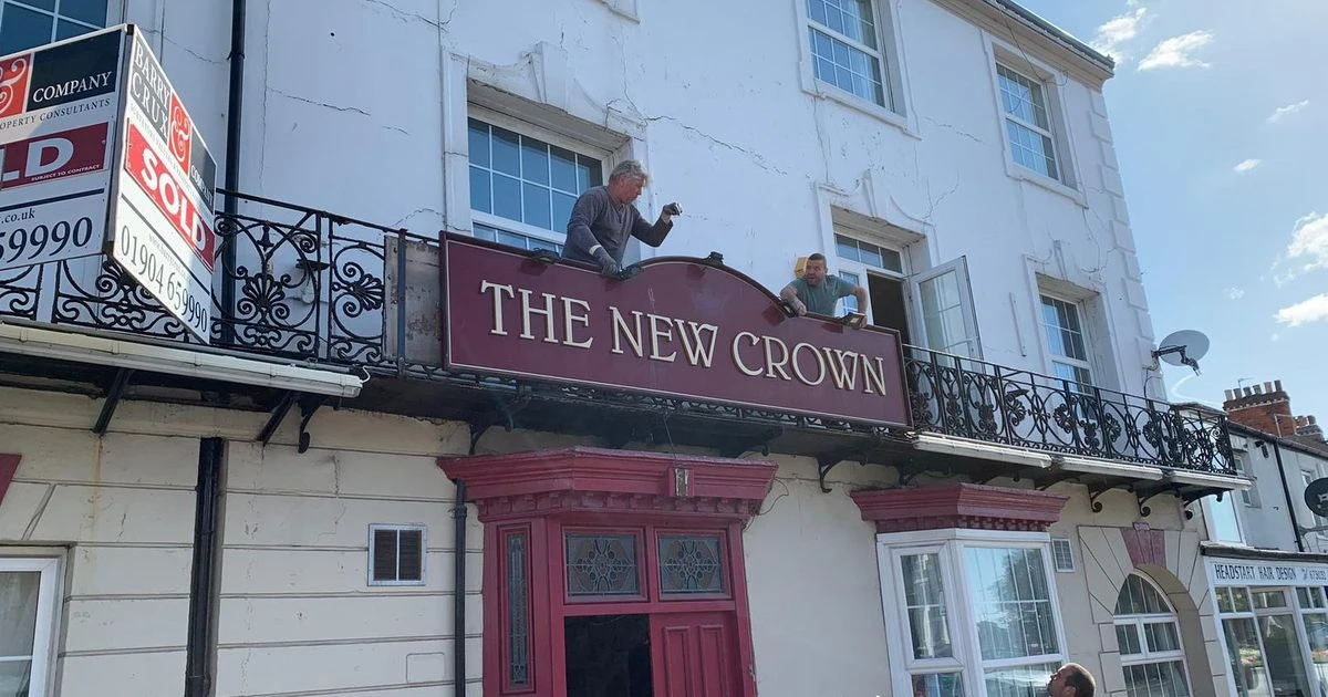 Homesick expat moves entire pub from England to Germany because he missed boozer