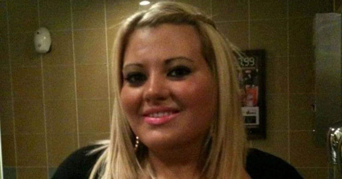 Woman who lost 12 stone after crying over photo shows off amazing transformation