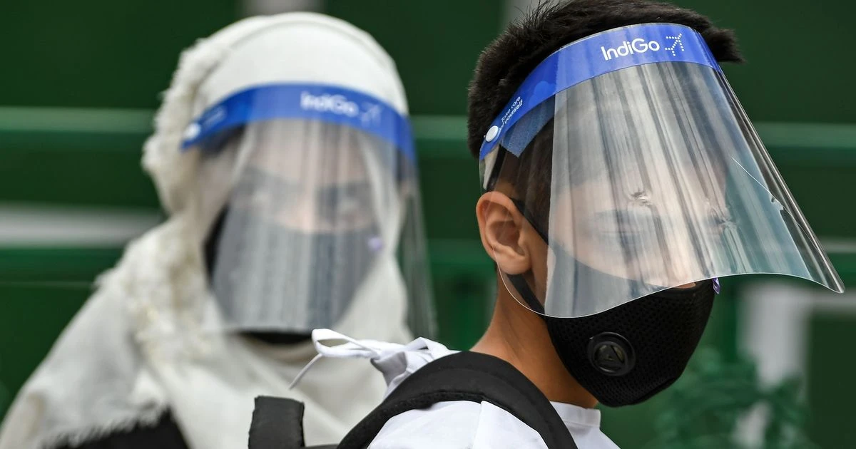 Plastic face shields provide 'little or no Covid protection' compared to masks, study finds