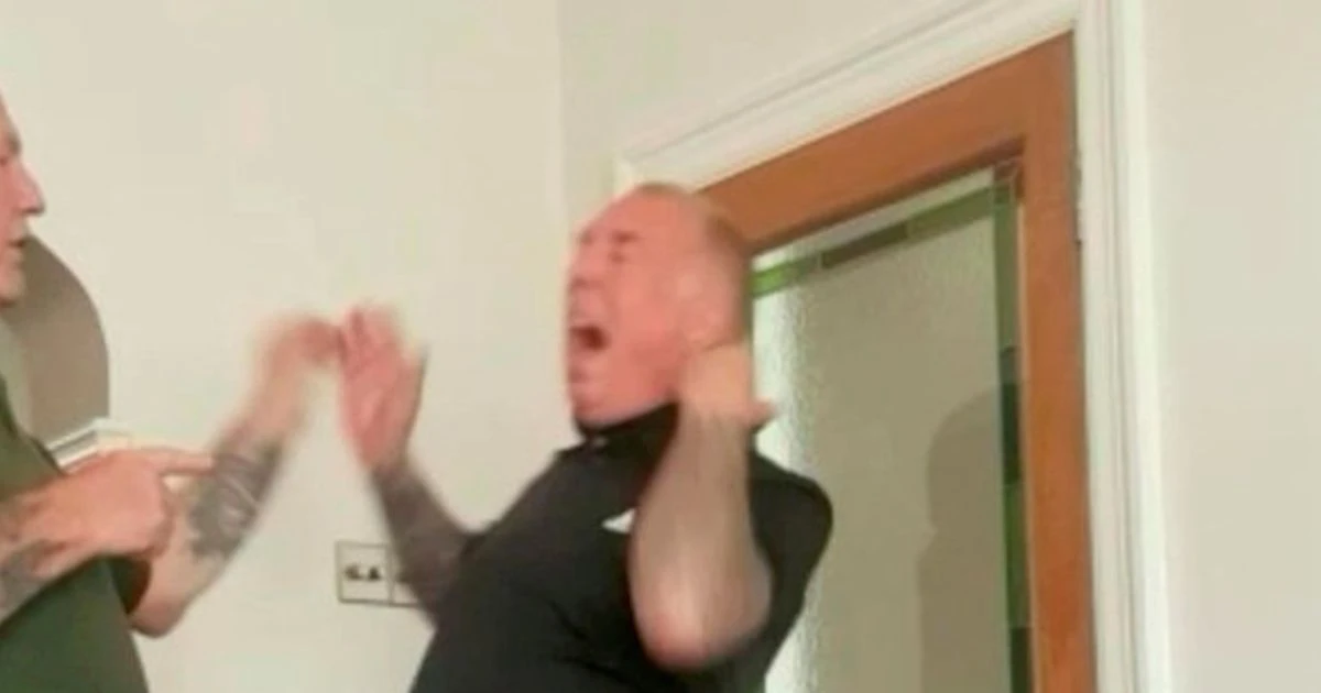 Man zaps himself with thousands of volts as he tries out dog's anti-barking collar
