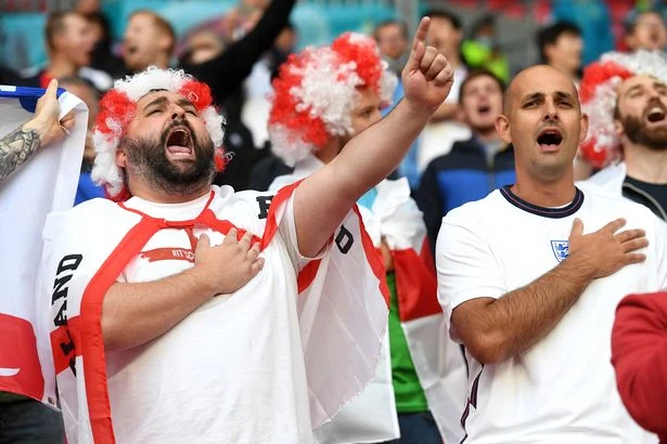 Buskers roped in to World Cup to sing chants for sober fan on booze-free beer
