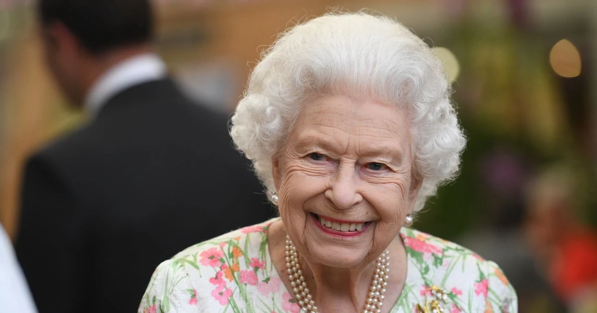 Queen's touching nod to Meghan and Harry at G7 summit with special brooch