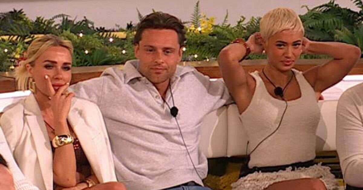 Love Island's Casey confronted over brutally ending romance with Tina in awkward scenes