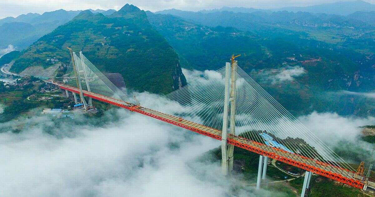 Incredible £111m bridge makes drivers feel like they're flying in the clouds