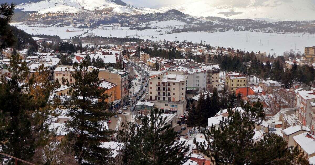 Chaos as ski resort is overwhelmed by pan-sledging invaders thanks to TikTok post