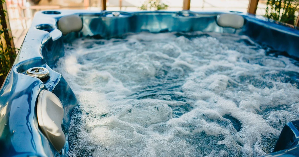 Police blast 'reckless' hot tub party students as Nottingham edges closer to lockdown