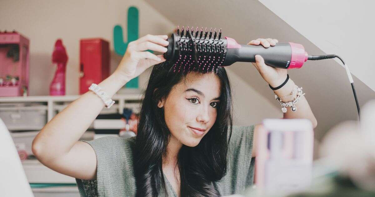 ‘The best money I’ve spent in a long time’ - Tresemme hair dryer brush reduced by 54%