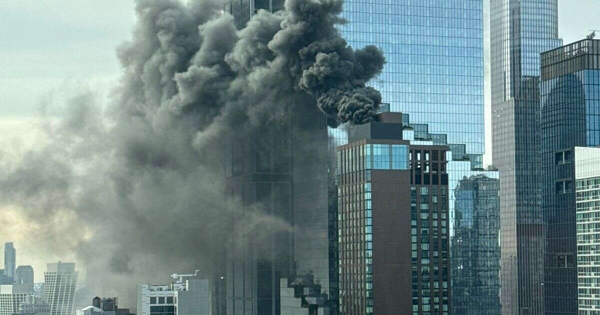 Hudson Yards fire: Huge blaze in New York skyscraper as black smoke fills sky above city