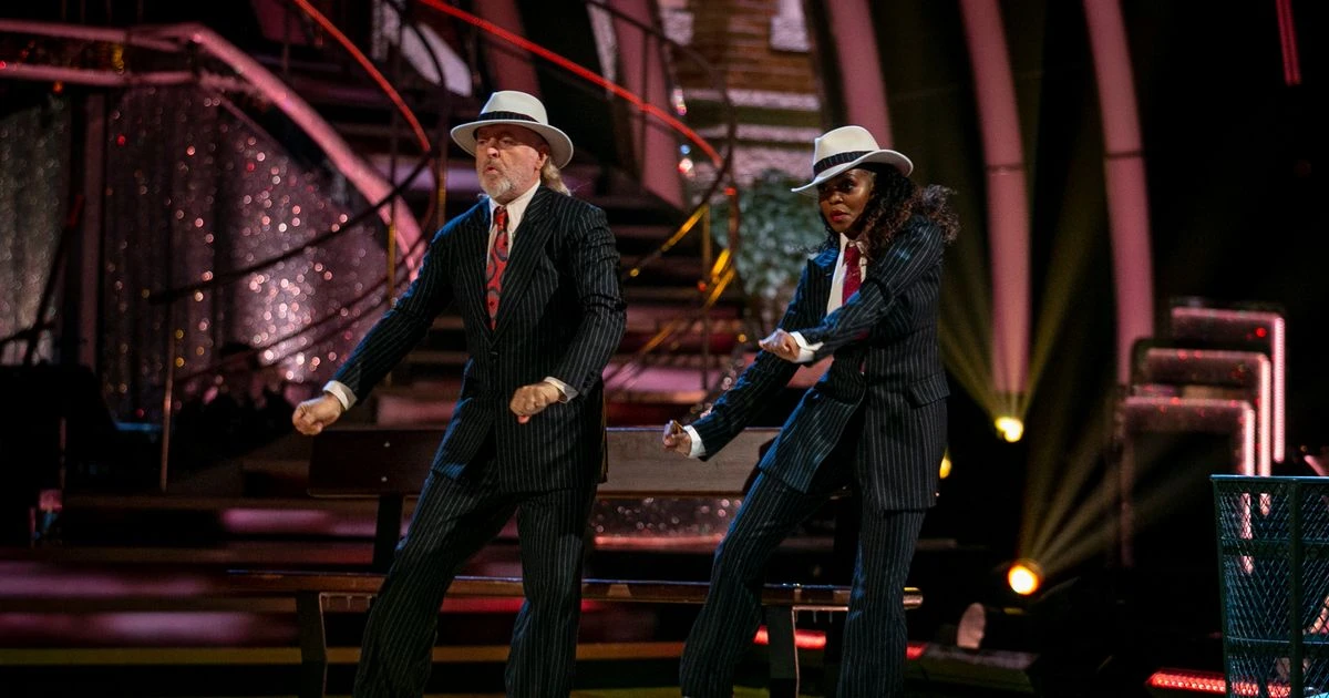 Strictly underdog Bill Bailey becomes frontrunner as fans hail his 'stunning' dance