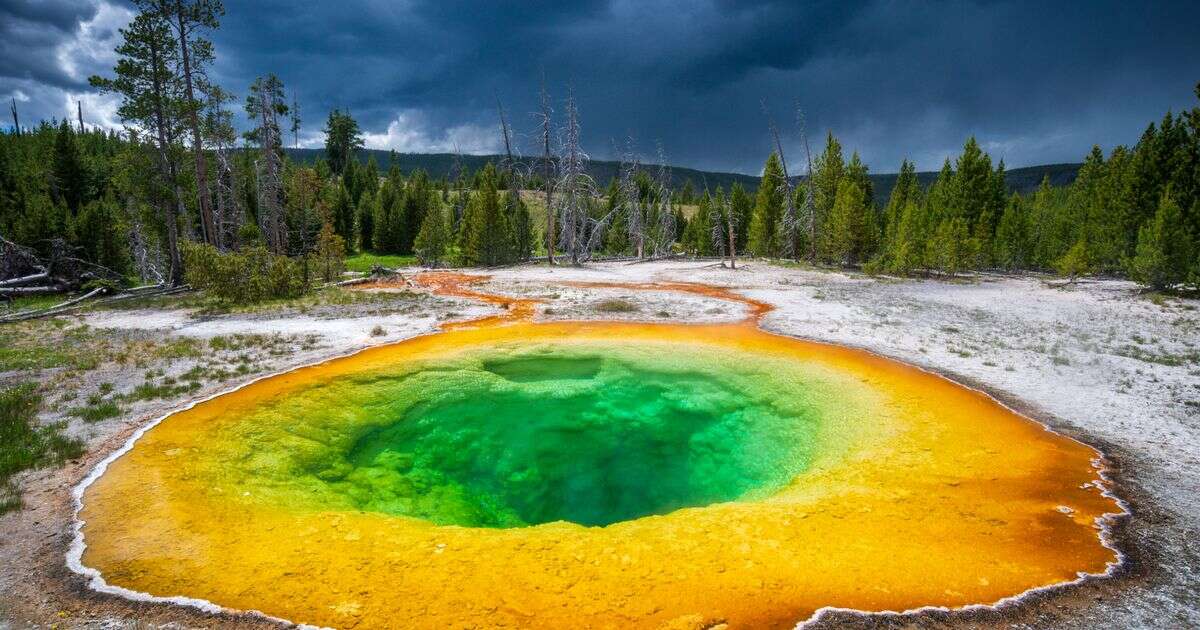 Lake in popular National Park changes colour due to 'thoughtless' actions of tourists