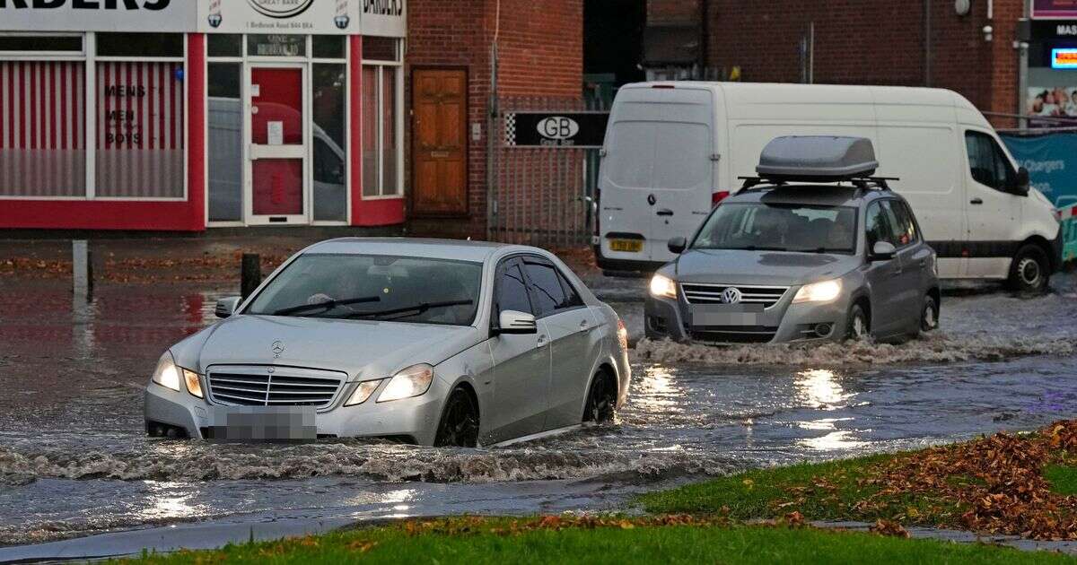 UK weather: Highs of 21C amid 'heavy outbreaks of rain' as autumn officially begins todayWeather