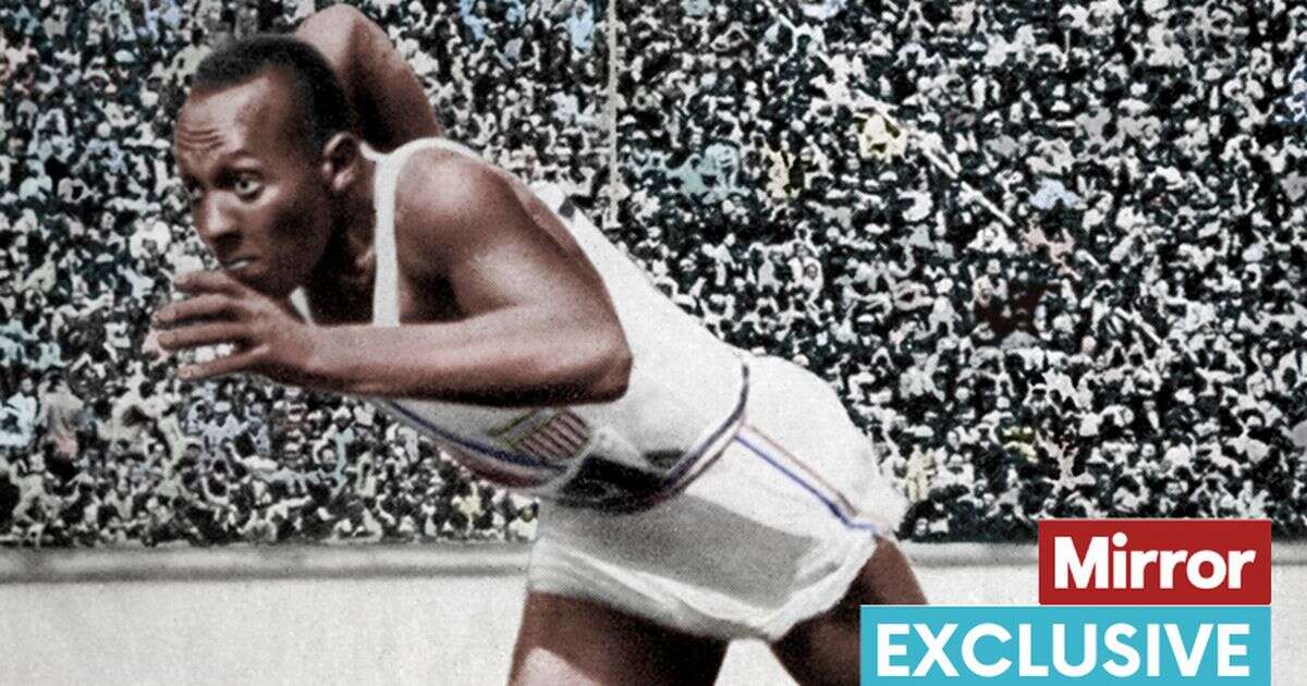 Incredible photo of Jesse Owens and Luz Long who defied Hitler at Olympic GamesJesse Owens