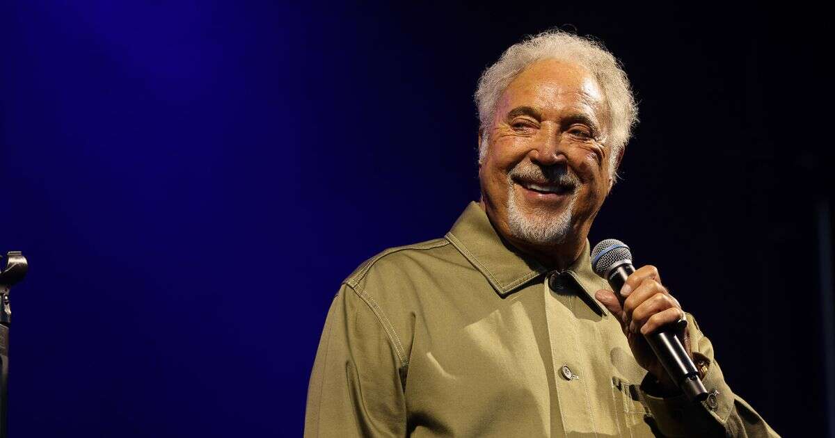 Tom Jones' strange health remedy saw him hang upside down 'like a bat'