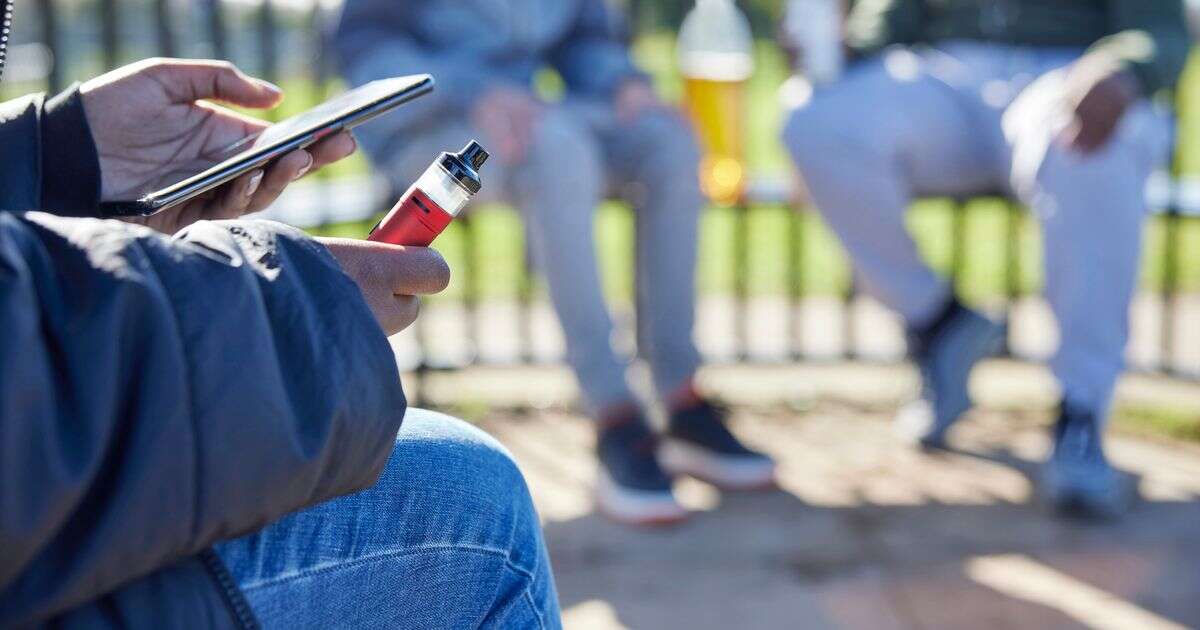 Urgent warning to parents after three kids collapse using vapes as boy, 12, arrested