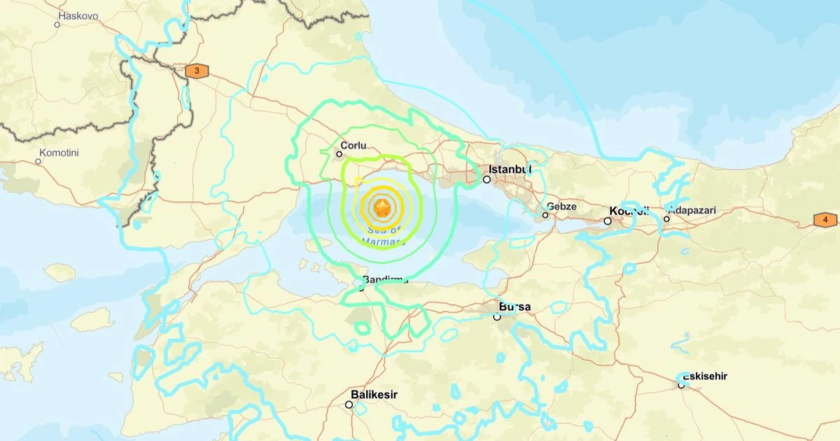 BREAKING: Istanbul earthquake: Huge 6.2 magnitude quake hits Turkey causing buildings to shake