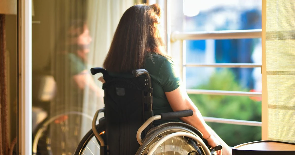 Wheelchair user shares what to say if your child is staring at a disabled person