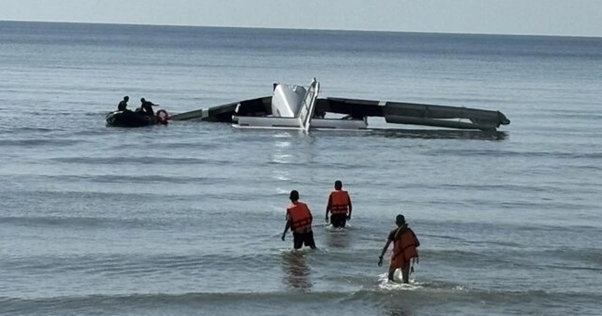 Thailand plane crash: All passengers dead after aircraft plunges into the sea