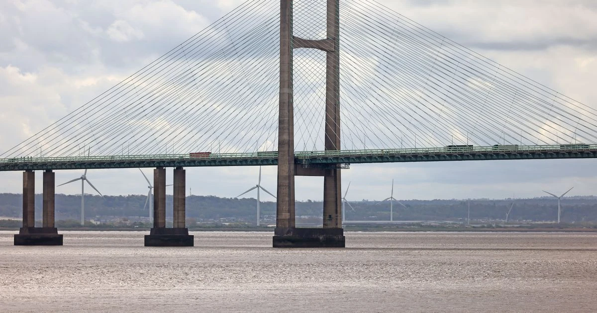 Major M4 motorway bridge suddenly closed sparking ‘severe’ delays