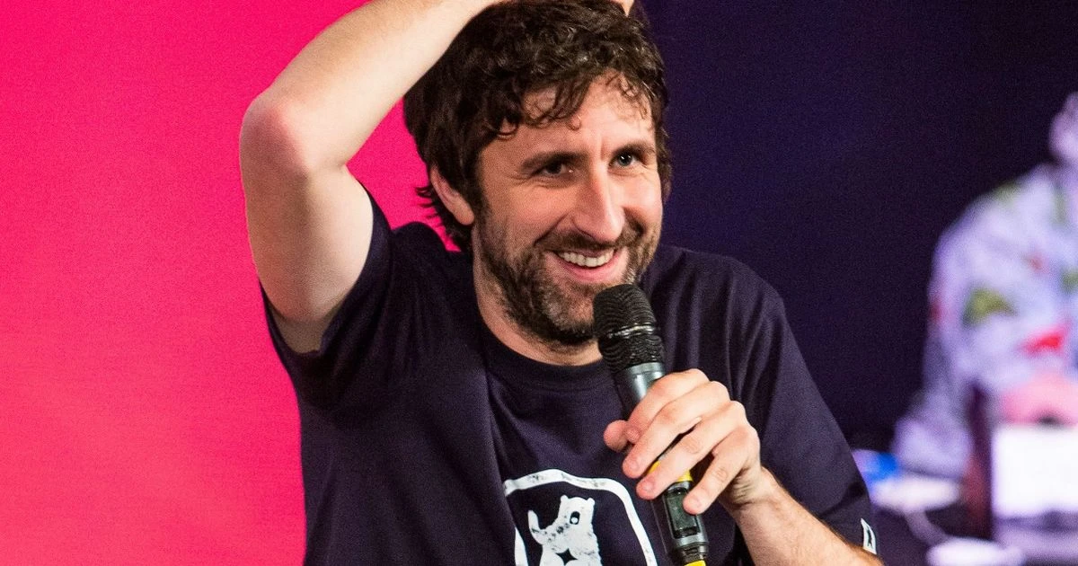 Comedian Mark Watson mugged in Piccadilly Circus and panics over one item they tookMark Watson