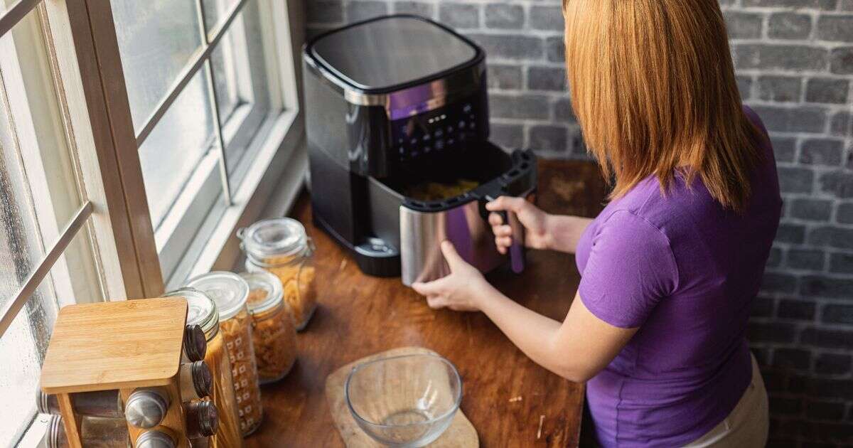 Urgent recall warning over popular air fryer that’s at risk of catching fireAir fryers