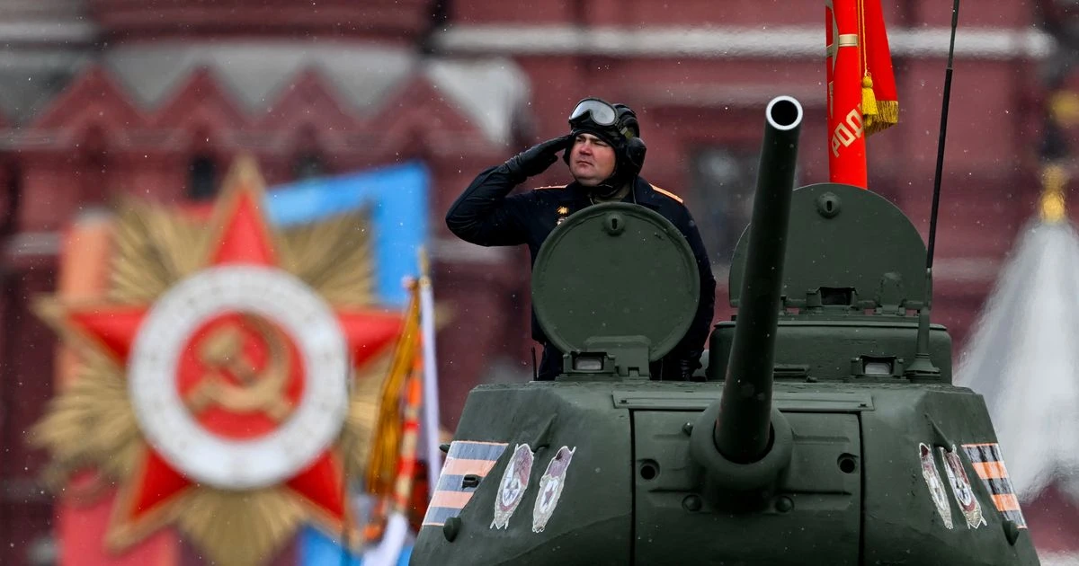One lone tank on display at Putin's 'Victory Day parade' as President addresses 'tough time'