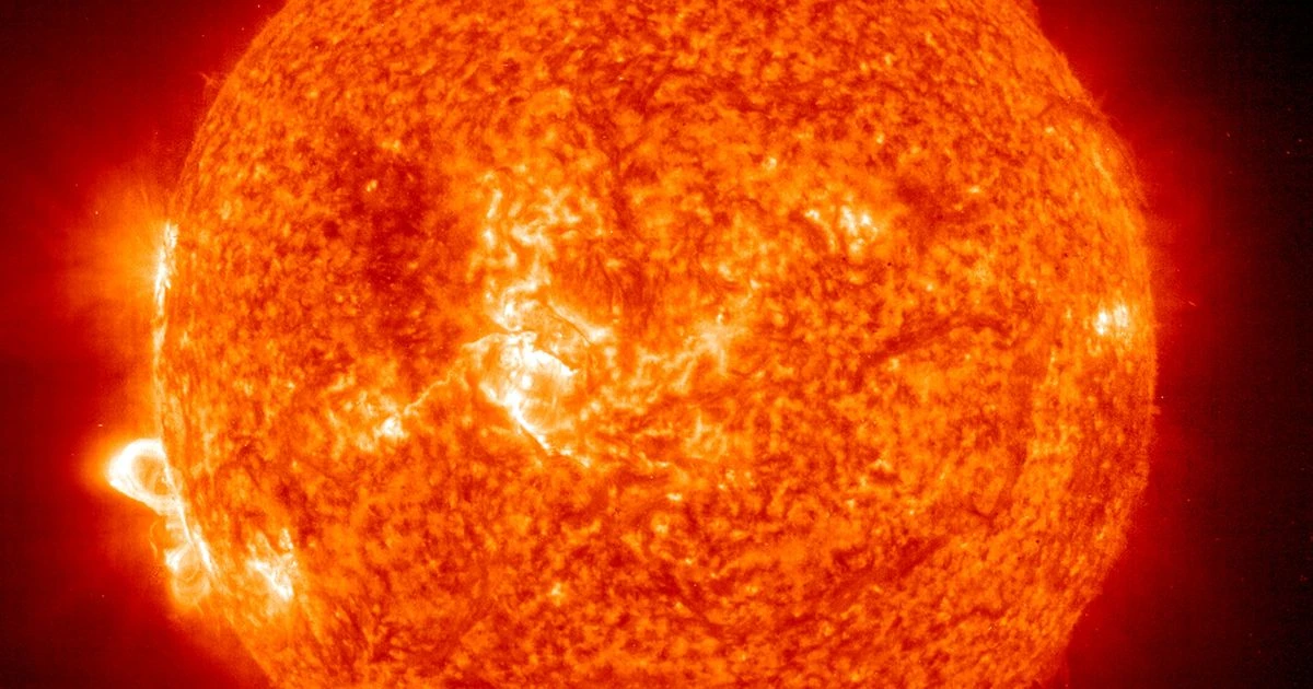 'Severe geomagnetic storm to smash Earth' with warning power and communication networks could fail