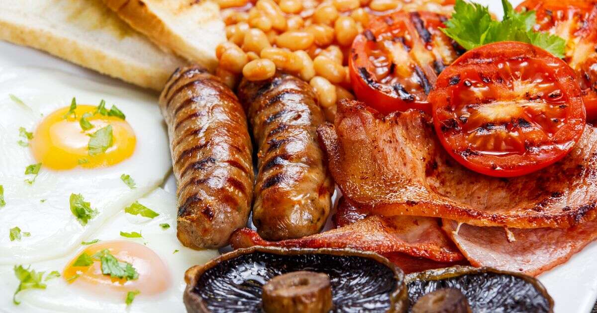 'I had very unexpected results when I microwaved a full English breakfast for 30 minutes'