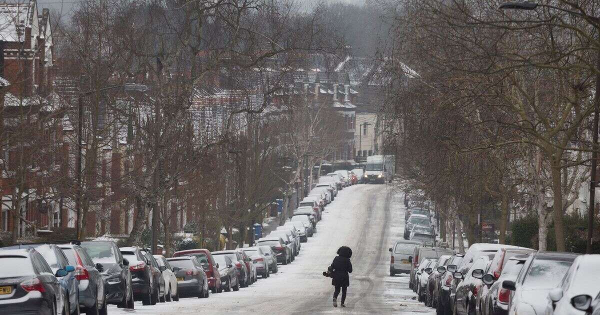 Snow to hit UK as weather suddenly turns freezing - new maps reveal where to expect it