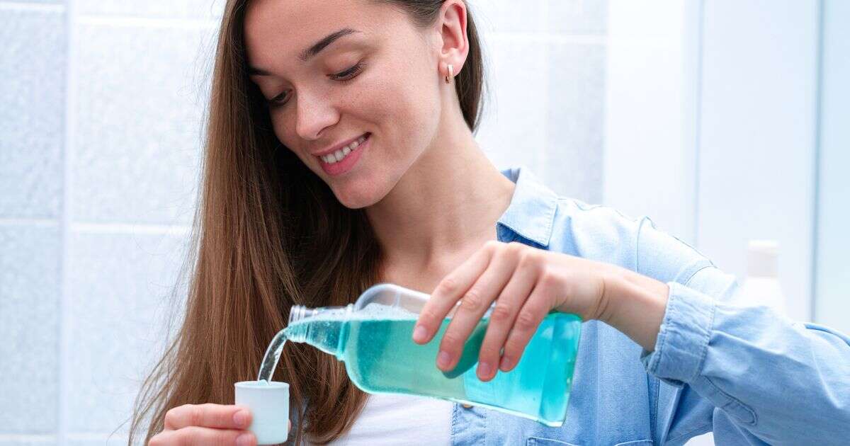 Expert issues warning to anyone who uses mouthwash when brushing their teeth