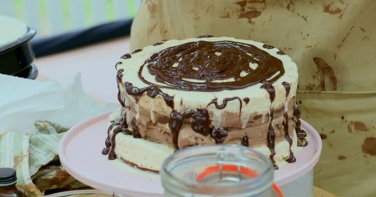 Bake Off fans slam 'unfair' ice cream cake task on hottest day of the year
