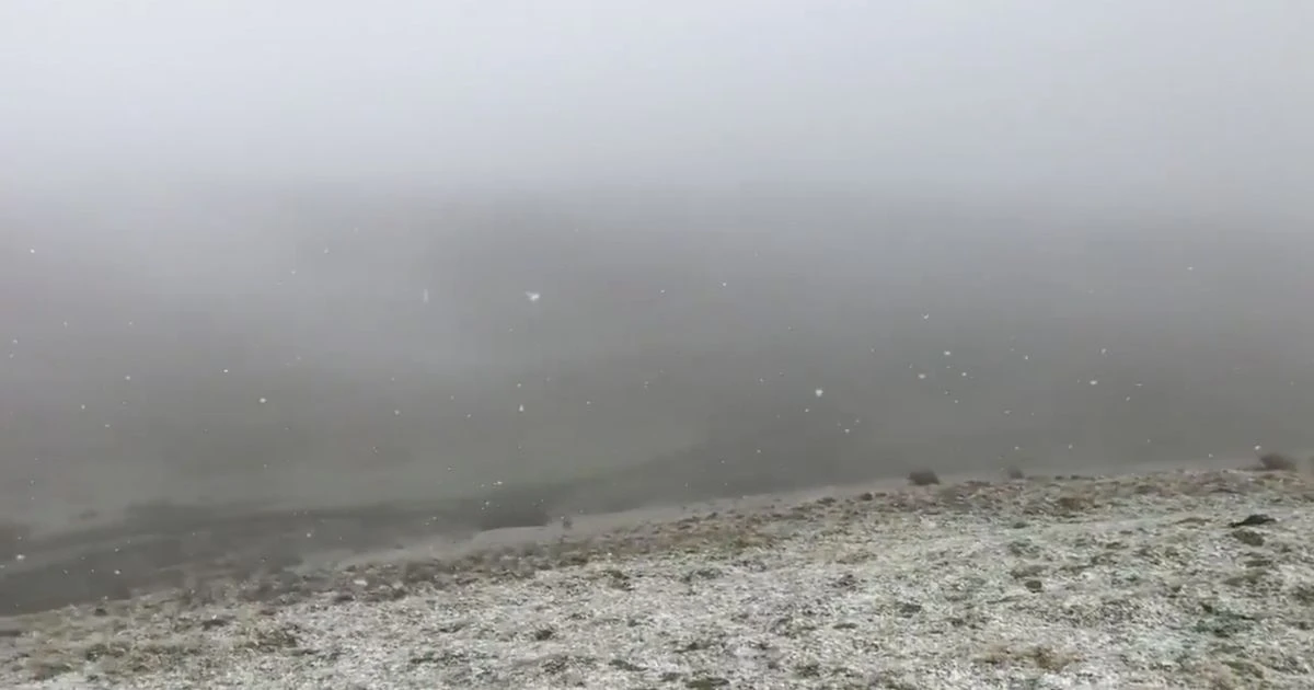 UK weather: First snow of the winter hits as Met Office issues weather hazard warning