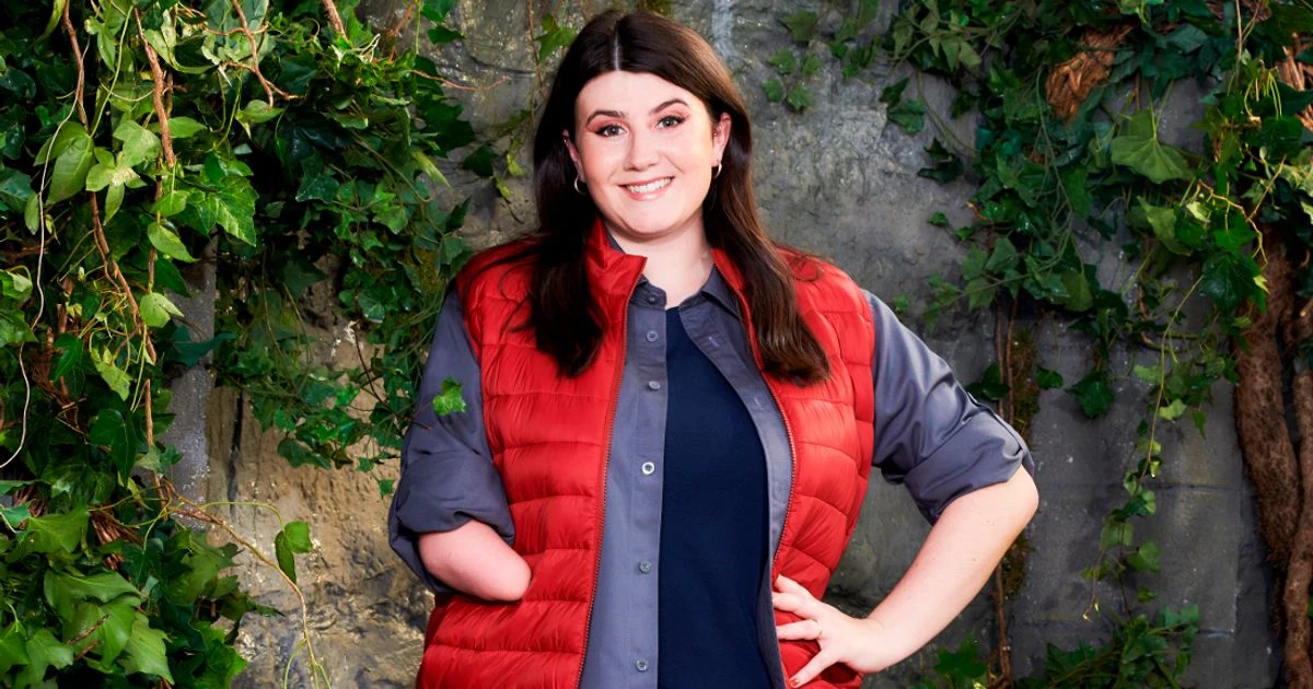 I'm A Celeb's Ant McPartlin mocks Hollie Arnold as she introduces herself as MBE