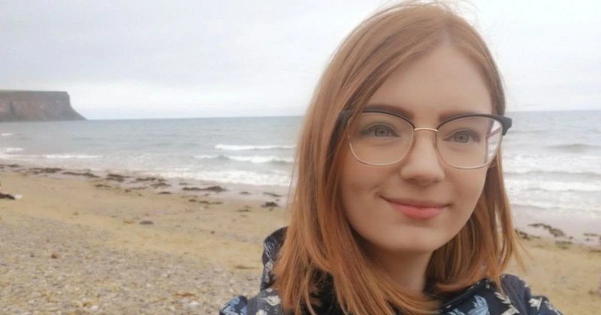 Teacher issues stark warning to young people after cancer diagnosed at just 22