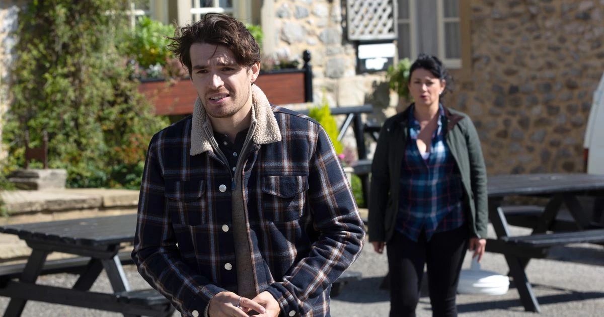 Emmerdale fans flustered as Moira Dingle's hot brother Mackenzie makes first appearance