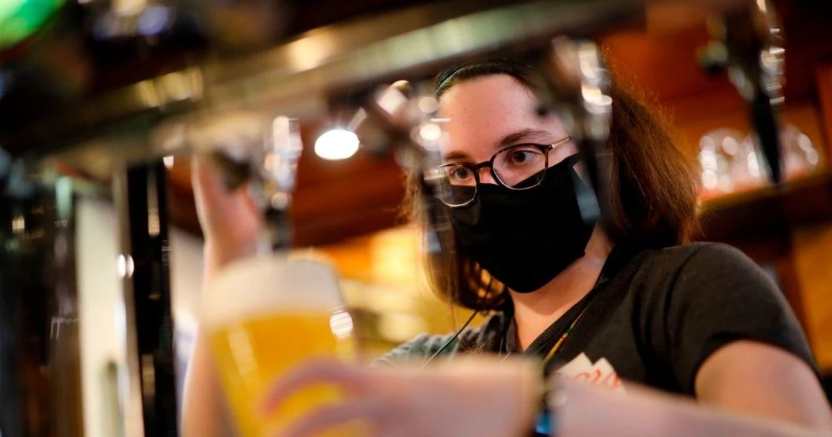 Pubs and restaurants to close as England forced into new national coronavirus lockdown