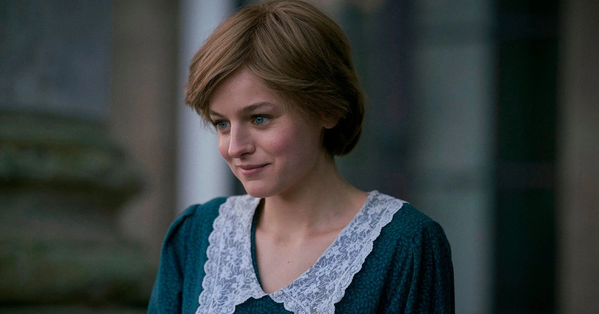 Emma Corrin begged The Crown writers to portray Princess Diana's bulimia battle