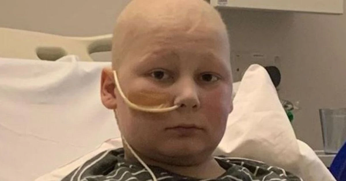 Heartbreak as boy, 14, told he has 3 weeks to live despite brave leukaemia battle