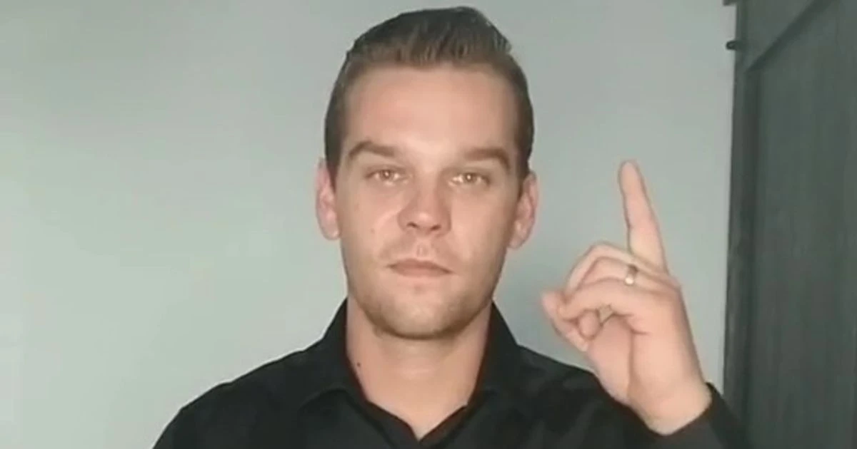 Man explains why hotel staff should write down your room number when checking in
