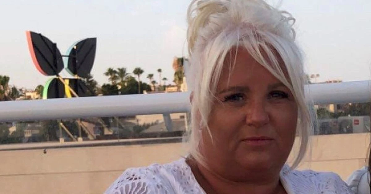 'People don't recognise me after 8st weight loss - but I have a huge regret'