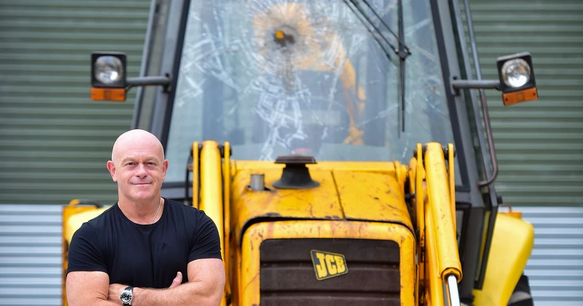 Ross Kemp's Millennium Dome heist horror - £350m diamonds, JCB and school children fears