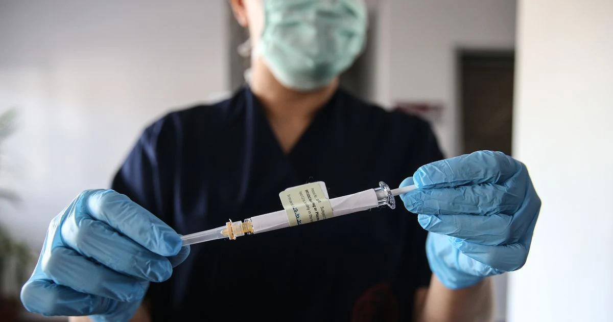 Coronavirus vaccine to get life 'back to normal by spring' with Chris Whitty 'optimistic'