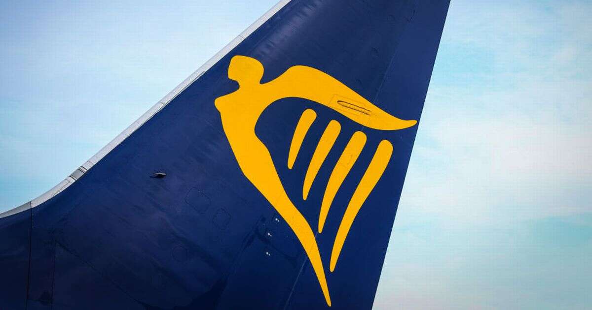 Ryanair slammed for 'ridiculous' rule as woman charged £75 for bag with certain zip