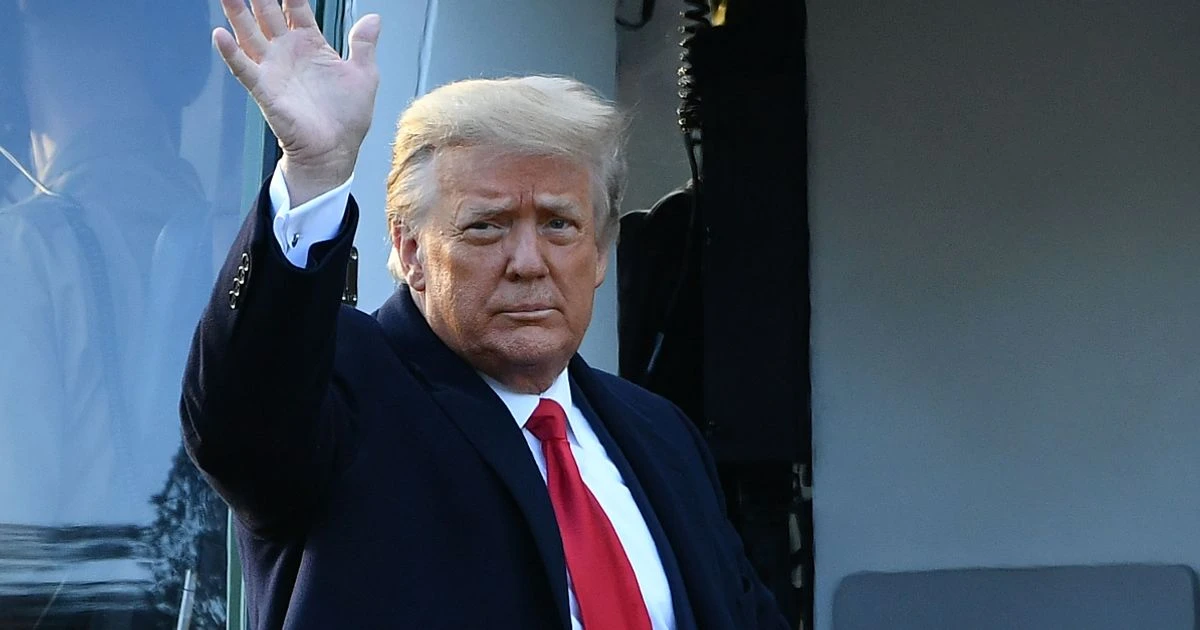 Donald Trump leaves letter in Oval Office for Joe Biden but its contents are secret