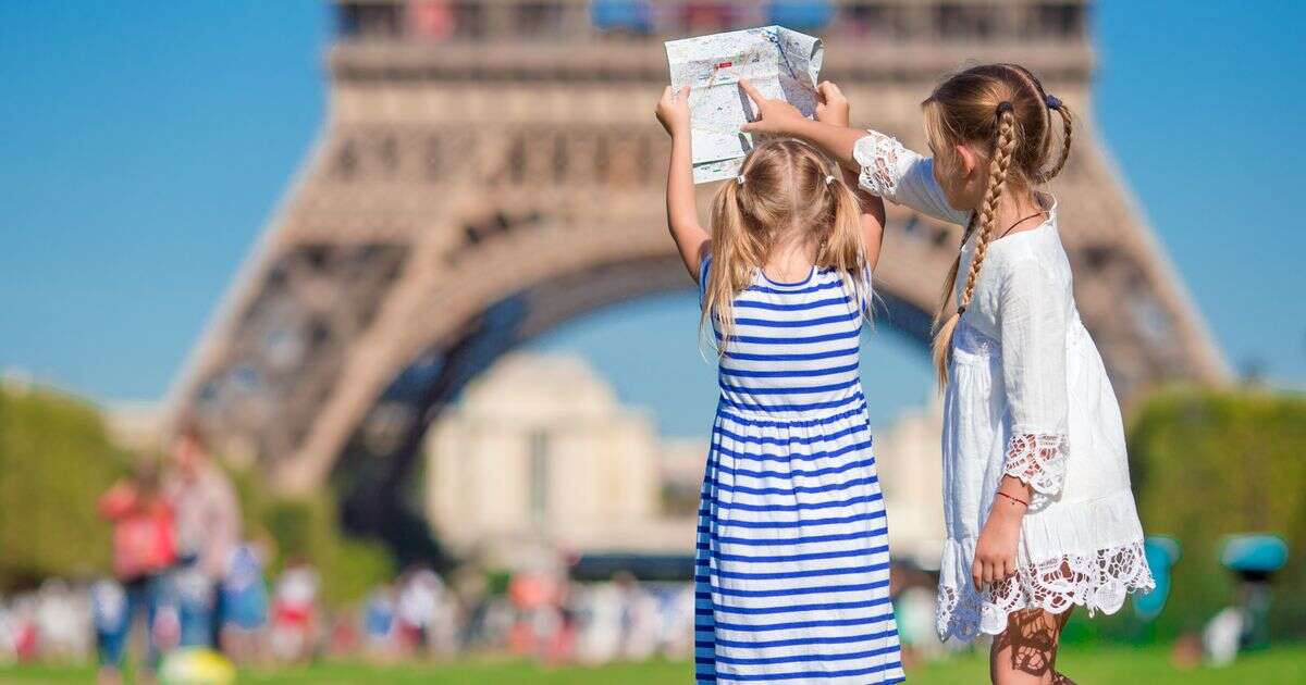 Easy ways to spend romantic 72 hours in Paris with the kids