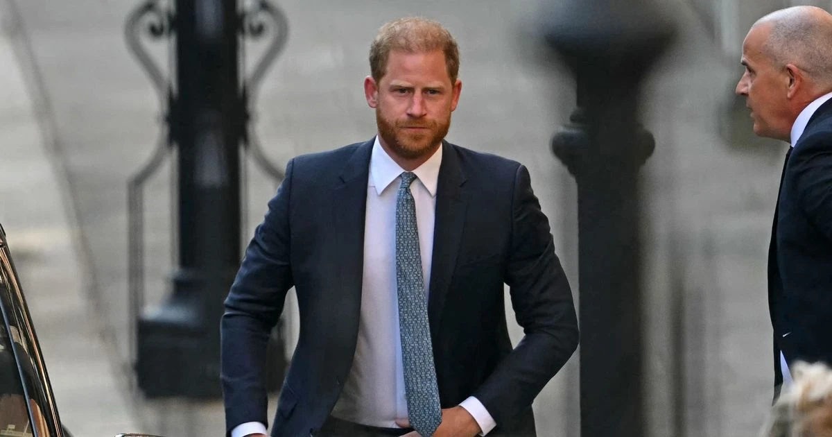 Prince Harry brushes off King Charles question as he arrives at court in security battle