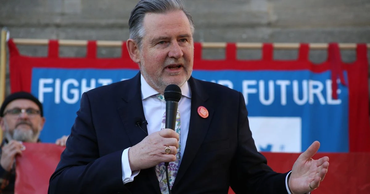 Dentist locked up after warning Labour MP Barry Gardiner could be 'stabbed, shot, beheaded'